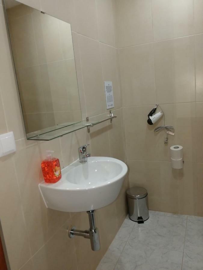 Ocean's 7 - 3* Lagos